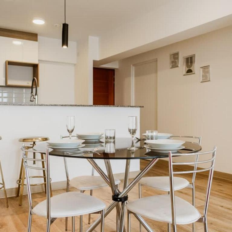 Polished 2BR with Balcony in San Isidro - Apartment - 35