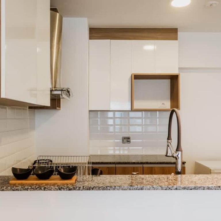 Polished 2BR with Balcony in San Isidro - Apartment - 40