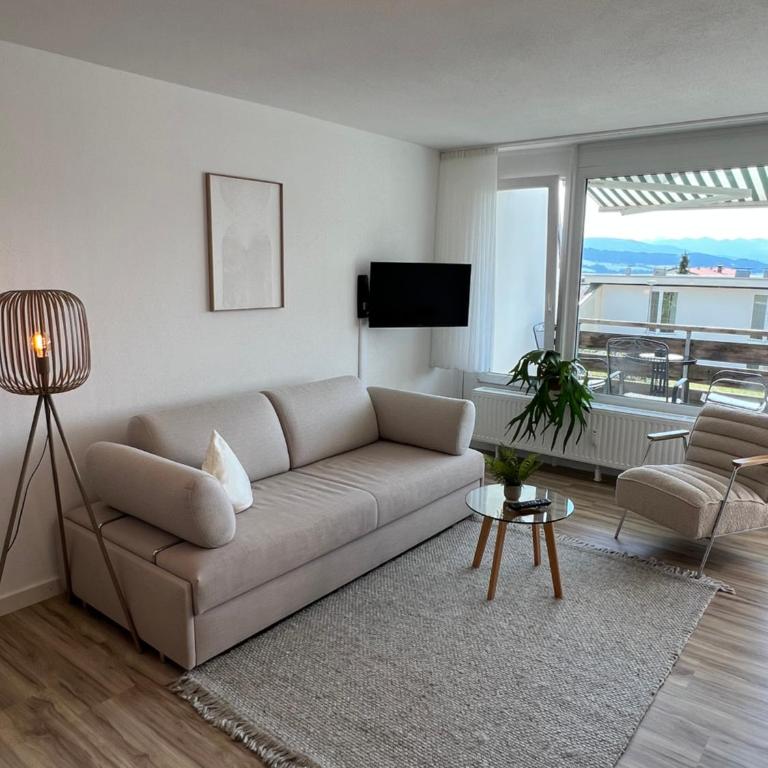 Ferienwohnung Alpenruhe mit traumhaften Bergblick, Pool & Sauna - Apartment mit 1 Schlafzimmer - 2