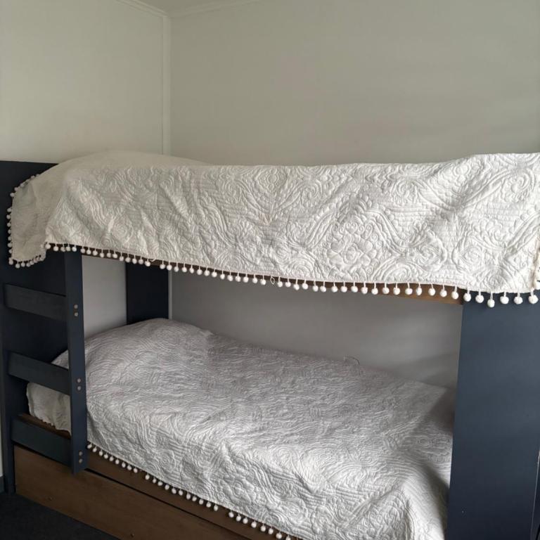 Rent House 1745 - Three-Bedroom House - 5