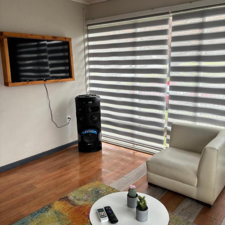 Rent House 1745 - Three-Bedroom House - 6