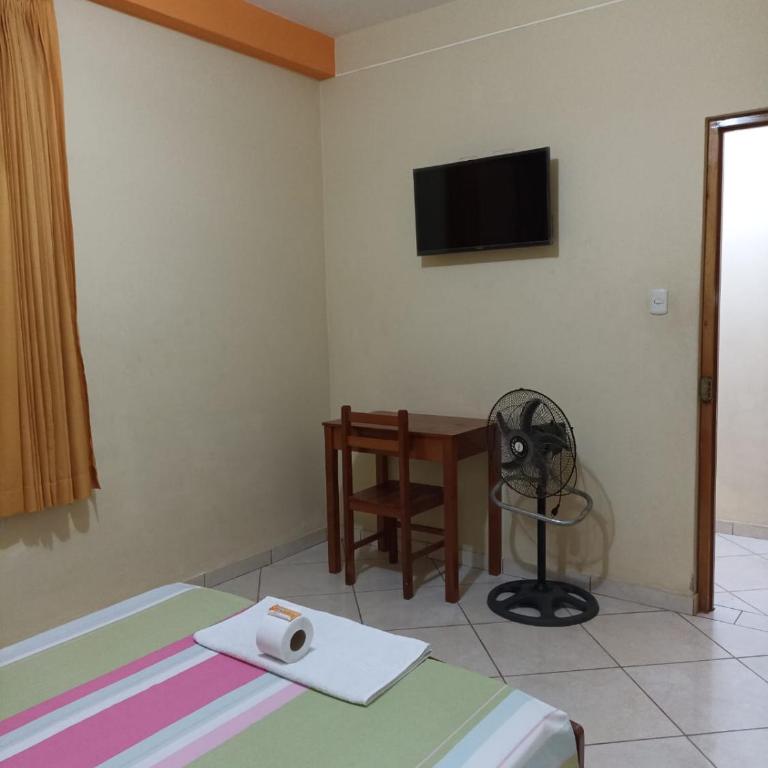 Hospedaje Momentos - Habitación Doble con baño privado - 3
