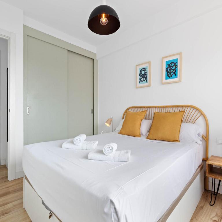 Stylish Stay with Pool & Sea Views - Appartamento con 1 Camera da Letto - 12