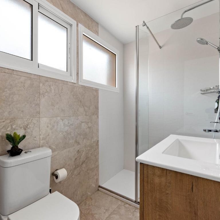 Stylish Stay with Pool & Sea Views - Appartamento con 1 Camera da Letto - 14