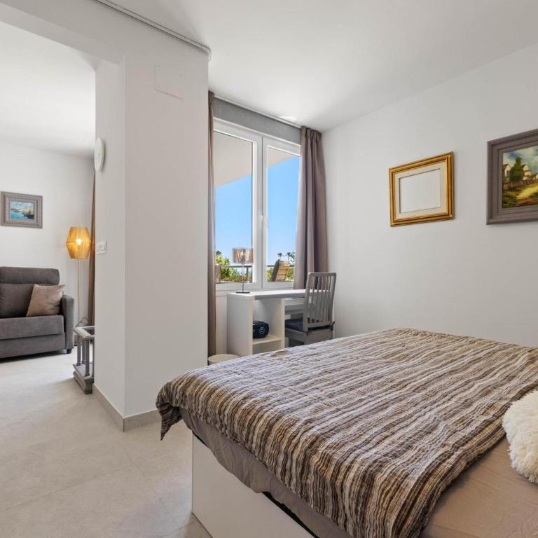 Sunny Apartment near Playamar Beach - Apartment mit 2 Schlafzimmern - 6