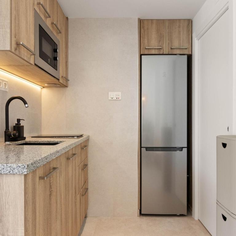 Sunny Apartment near Playamar Beach - Apartment mit 2 Schlafzimmern - 16