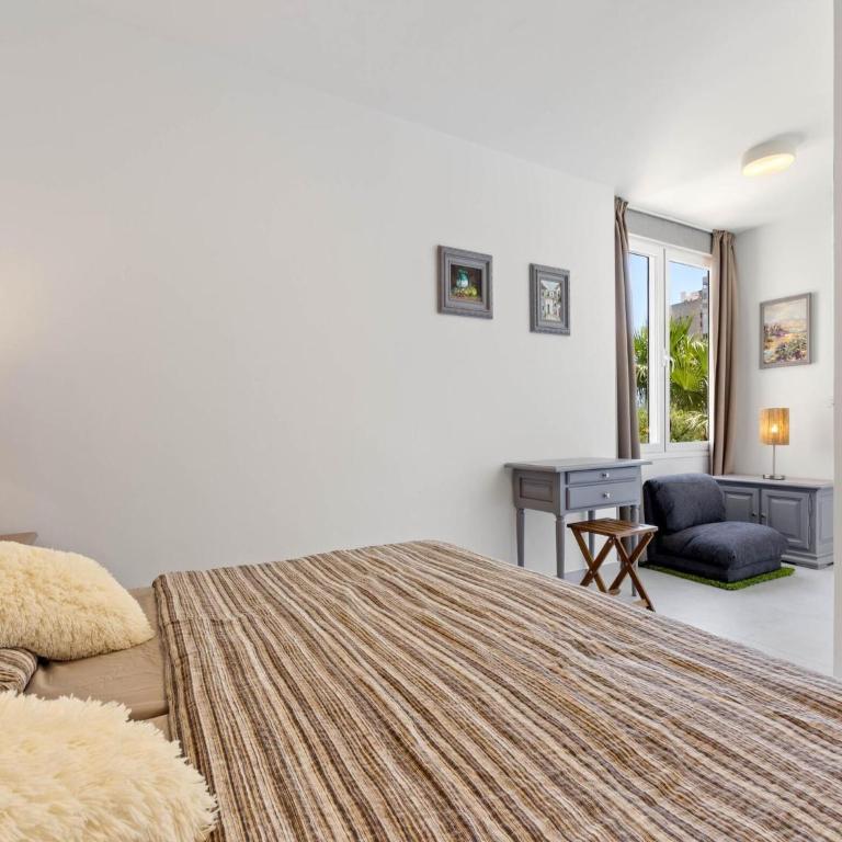 Sunny Apartment near Playamar Beach - Apartment mit 2 Schlafzimmern - 24