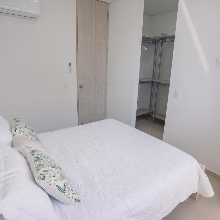 No disponible - Two-Bedroom Apartment - 11