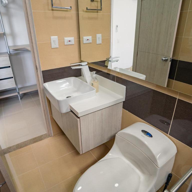No disponible - Two-Bedroom Apartment - 12