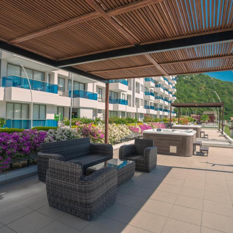 No disponible - Two-Bedroom Apartment - 37