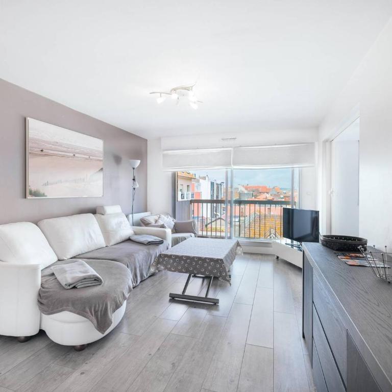 Appartement moderne au centre-ville avec balcon et wifi - FR-1-821-44 - Apartamento - 3