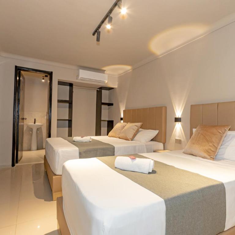 Hotel Garden Laureles - Standard Family Room - 1