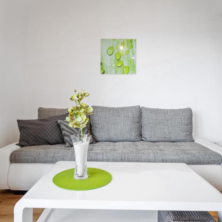 Seeblickwohnung - Apartment mit 1 Schlafzimmer - 2