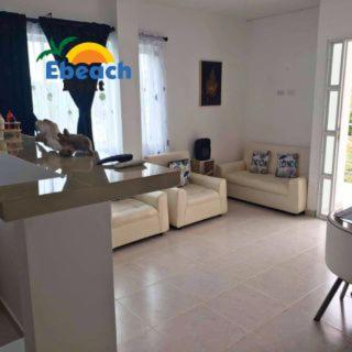 Ebeach Apartamento con aire, cocina y TV, a pasos de la playa - Two-Bedroom Apartment - 16