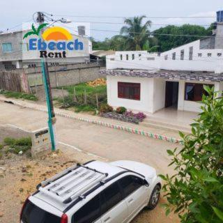 Ebeach Apartamento con aire, cocina y TV, a pasos de la playa - Two-Bedroom Apartment - 17
