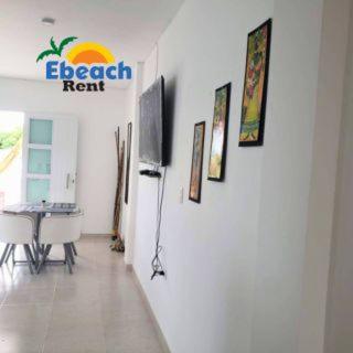 Ebeach Apartamento con aire, cocina y TV, a pasos de la playa - Two-Bedroom Apartment - 6