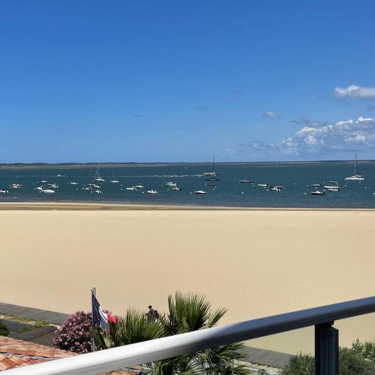 Première ligne - Vue mer exceptionnelle - Accès direct plage - Grand balcon - Parking privatif clos - Tout à pieds - Appartamento con 1 Camera da Letto e Vista Oceano - 2