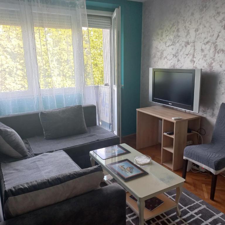 Urban Panorama - One-Bedroom Apartment - 4