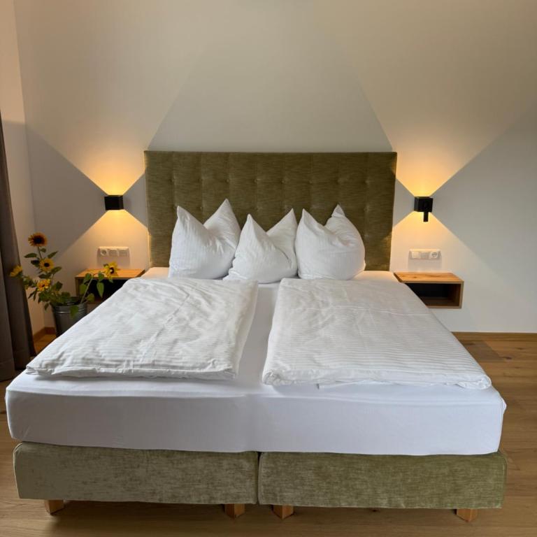 Seehotel Lilly - Familienzimmer mit Seeblick - 10