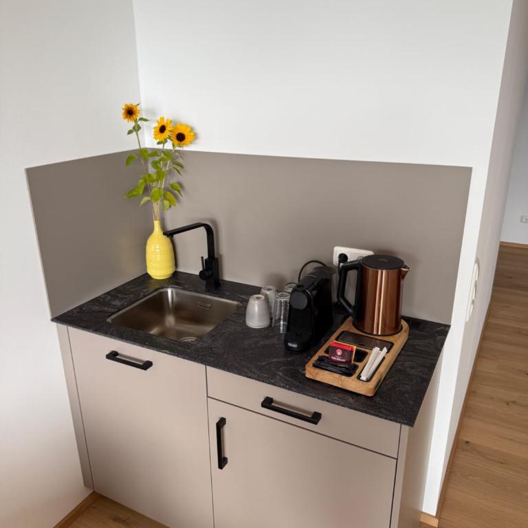 Seehotel Lilly - Superior Suite mit Seeblick - 11