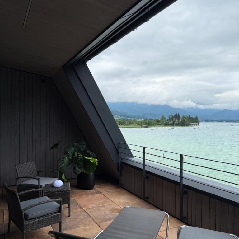 Seehotel Lilly - Superior Suite mit Seeblick - 12