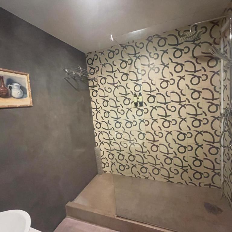 Valencia Sky Haven - Three-Bedroom Apartment - 5