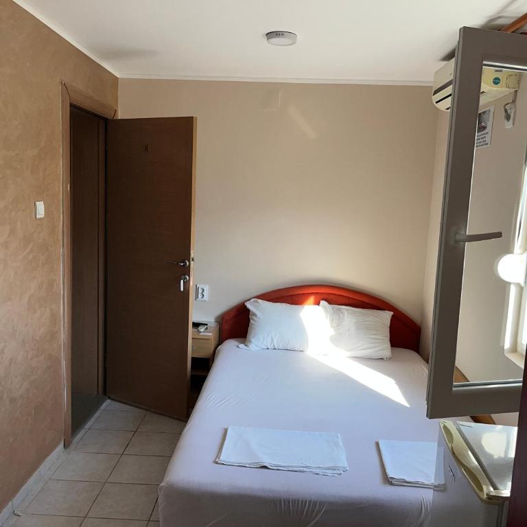 Apartments Batalo - Dvokrevetna Soba sa Bračnim Krevetom i Terasom - 3