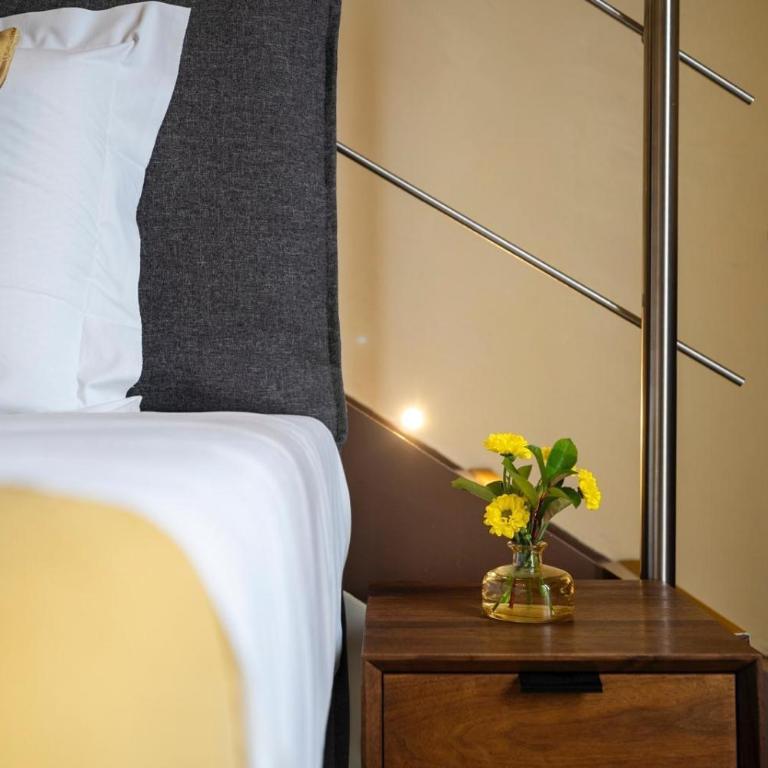 Duomo Suites Florence - Camera Familiare con Terrazza - 2