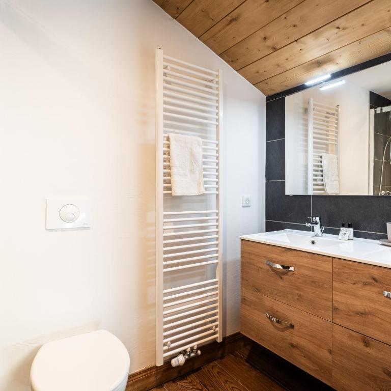 Superbe T4 à Plagne Montalbert avec Cheminée, WIFI, Parking & Terrasse - FR-1-755-28 - Apartment - 8