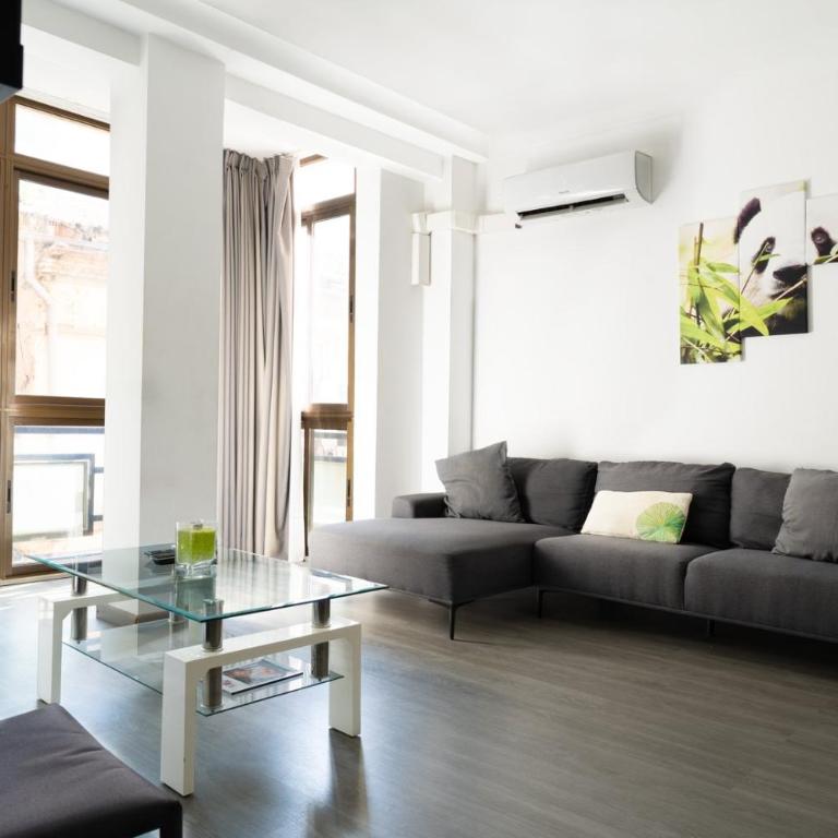 GuestReady - Spacious City Haven in Valencia - Four-Bedroom Apartment - 1