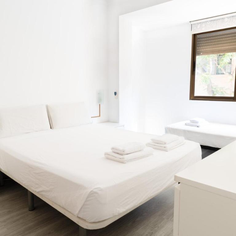 GuestReady - Spacious City Haven in Valencia - Four-Bedroom Apartment - 14