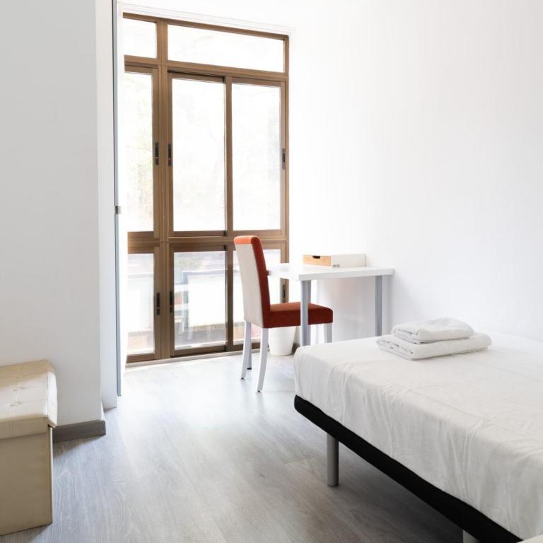 GuestReady - Spacious City Haven in Valencia - Four-Bedroom Apartment - 18