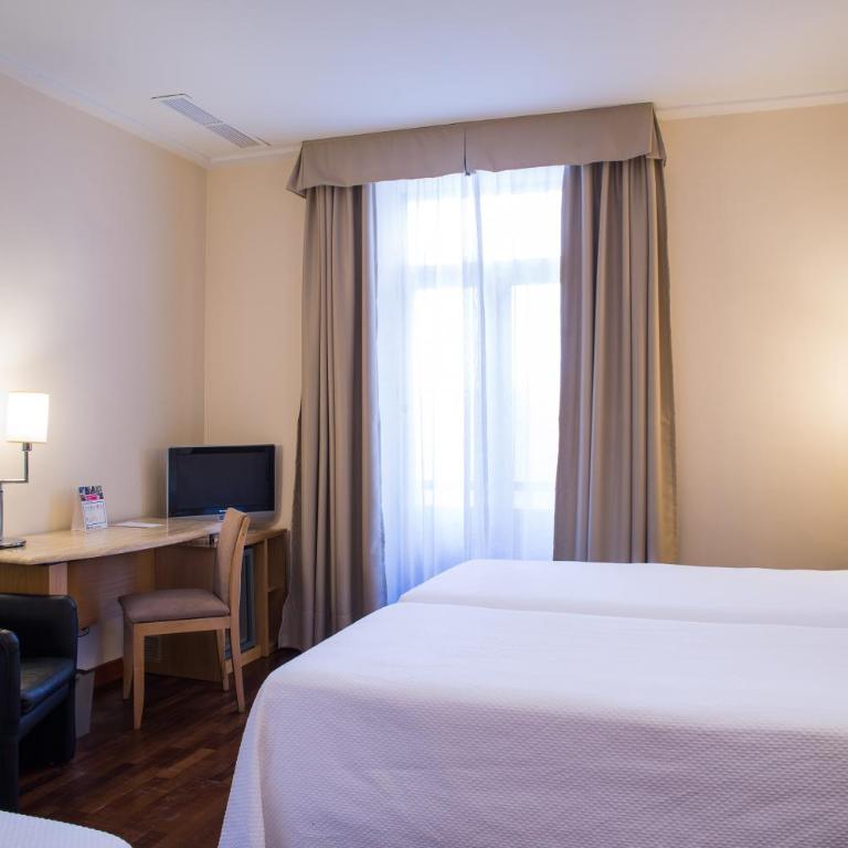 Hotel Inglaterra - Triple Room - 6