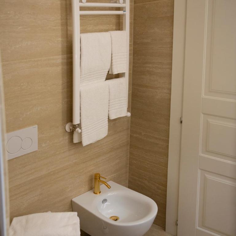 Unicum Trastevere Suites - Camera King Deluxe - 15