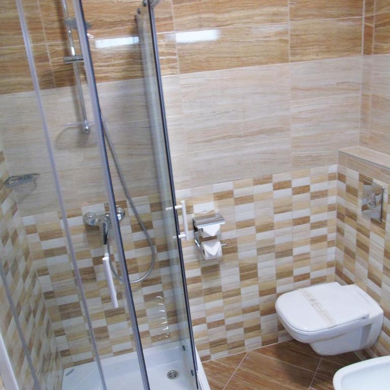 Motel Kamenica - Standard Twin Room with Sofa - 3
