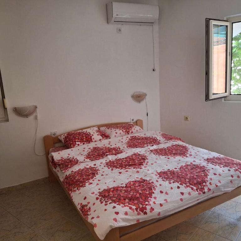 Apartmani Vujicic - Apartment - Ground Floor - 4