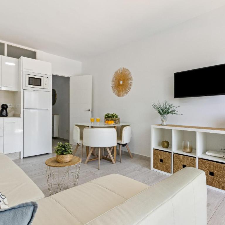 Carihuela Palace 912 by IVI Real Estate - Apartamento de 1 dormitorio - 9