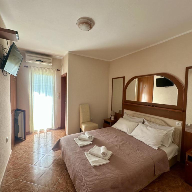 Pansion Nobel - Double Room with Balcony and Sea View - 3