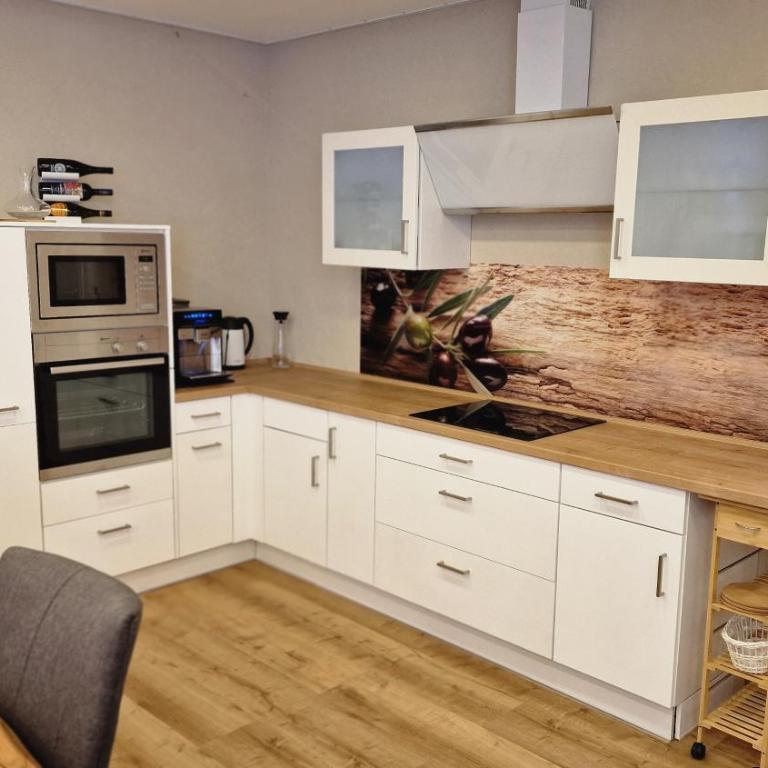 AUXBRG Premium Apartment Augsburg mit 3 Schlafzimmern & XL-Terrasse - Three-Bedroom Deluxe Apartment - 4