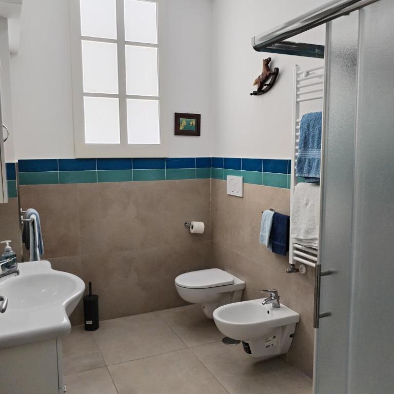 Rosy's Guest House - Appartamento Deluxe con 2 Camere da Letto e Balcone - 31