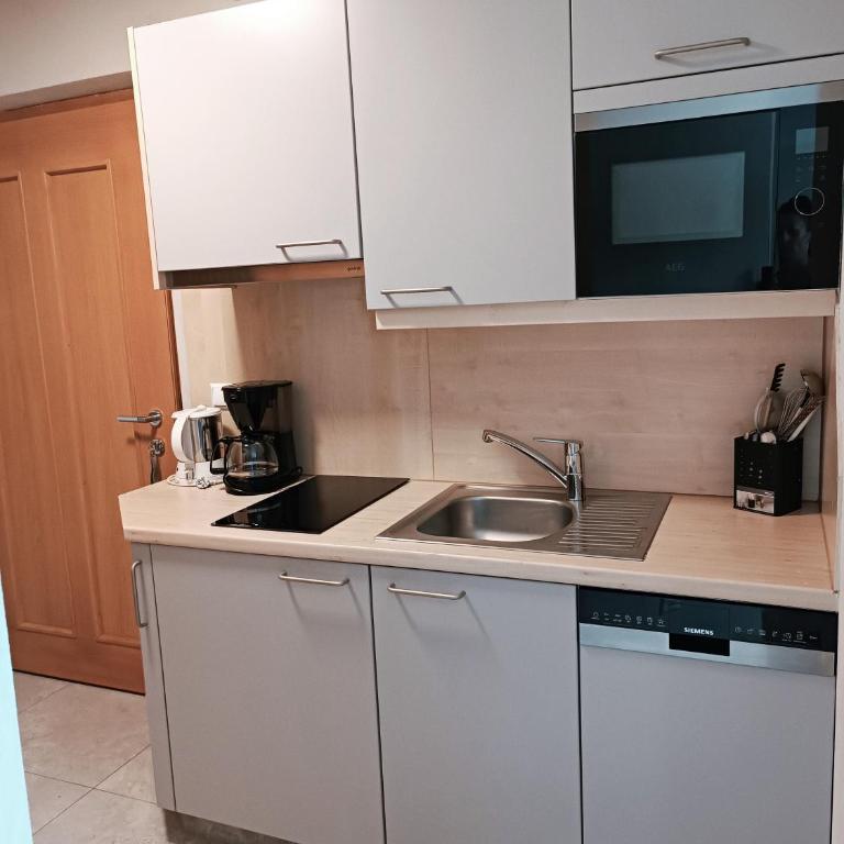 Appartements Fossa - Studio with Balcony - 8