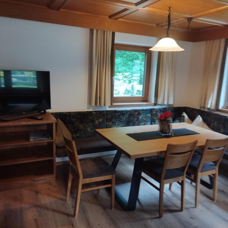 Haus Sageler - Four-Bedroom House - 19