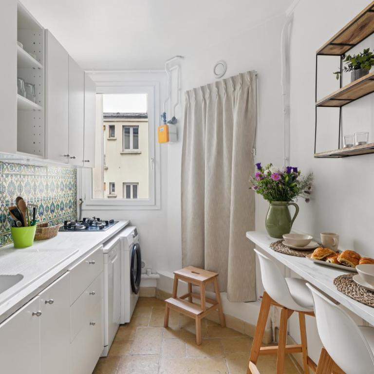 Haussmannian and Central - Montmartre and Sacré-Coeur - Appartement 2 Chambres - 17