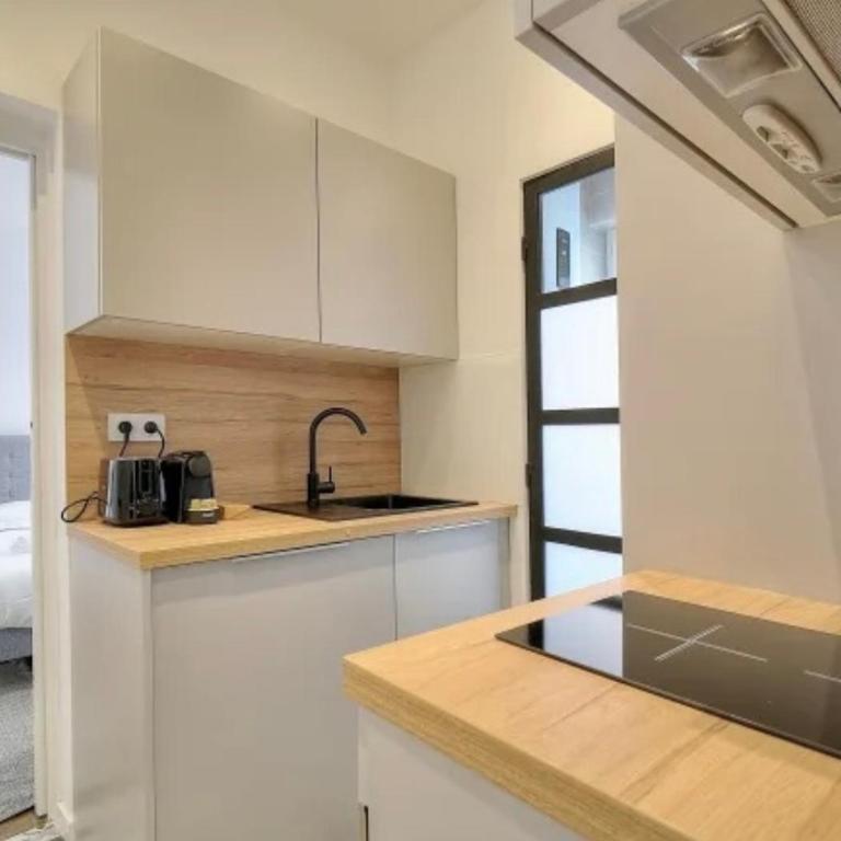 LOENA CANNES CENTRE - 2 pièces rénové - 4 personnes - proche croisette palais festival plage - internet gratuit - climatisation - non fumeur - Apartment mit 1 Schlafzimmer - 11