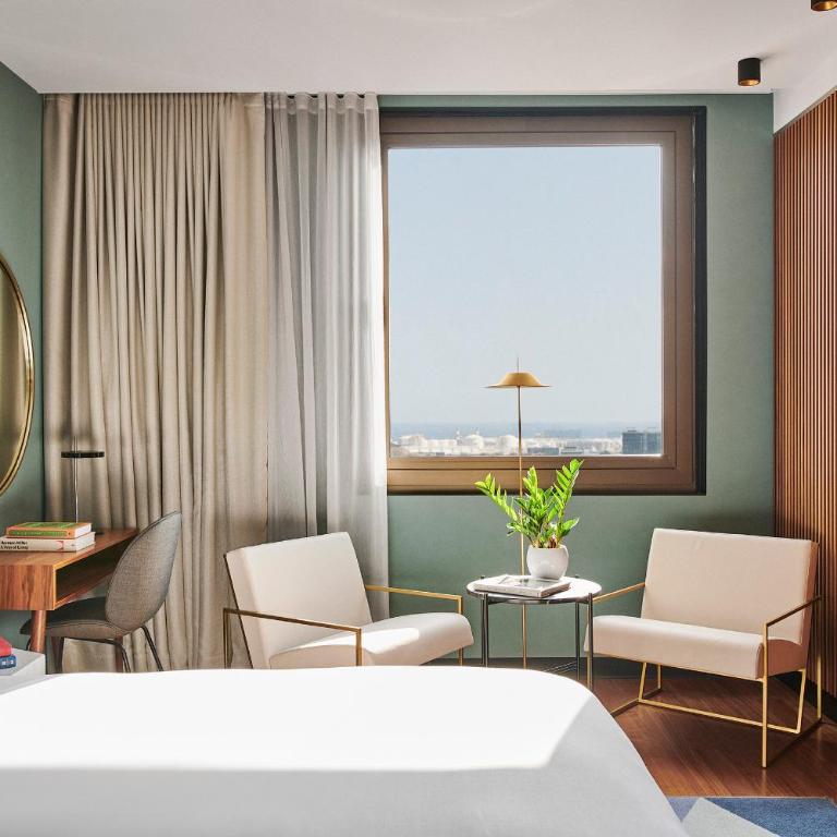 Grand Hyatt Barcelona - Premium King Room - 5