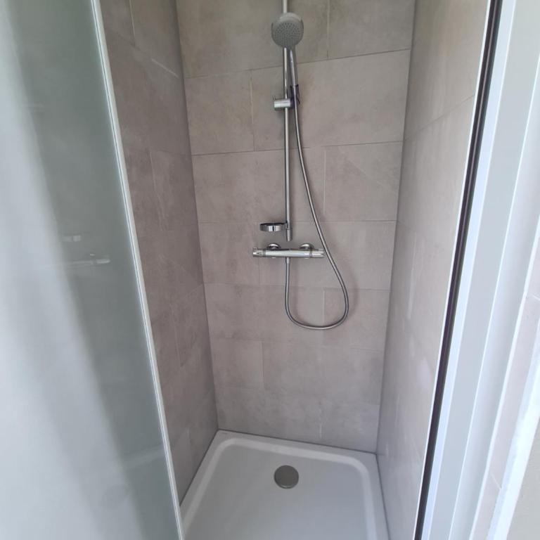 Ferienwohnung Schupfer - Klimaanlage, Seenähe & 5 Skigebieten - Apartamento de 1 dormitorio con balcón - 15