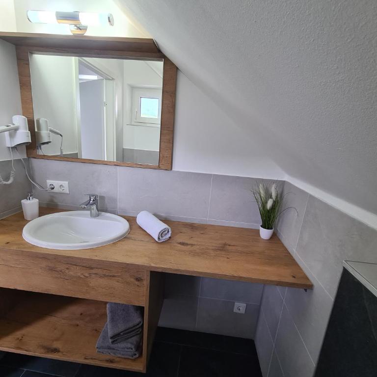Ferienwohnung Schupfer - Klimaanlage, Seenähe & 5 Skigebieten - Apartamento de 1 dormitorio con balcón - 19