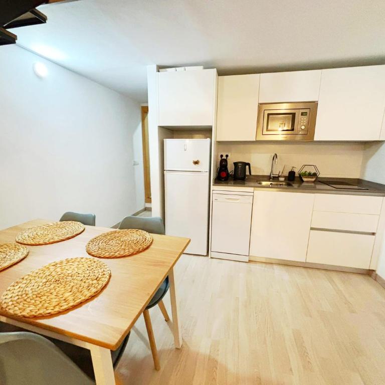 Apartamentos San Francisco con Terraza privada by Expoholidays - Apartamento Superior con balcón - 12