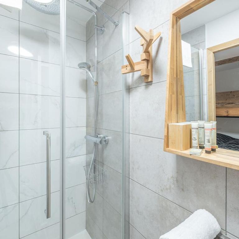 Alpe d'Huez Houses - Chez Cathy - Fermes de l'Alpe - Fabuleux 2 chambres neuf pour 6 personnes - Apartamento con vistas a las montañas - 12