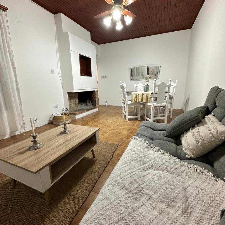 Casa Nogoyá CON GARAJE - Two-Bedroom House - 3